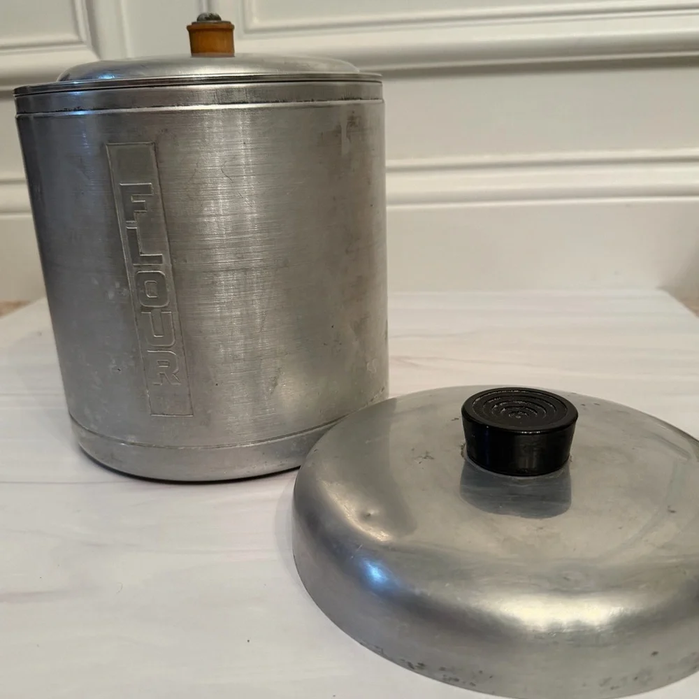 Century Metalcraft vintage nesting